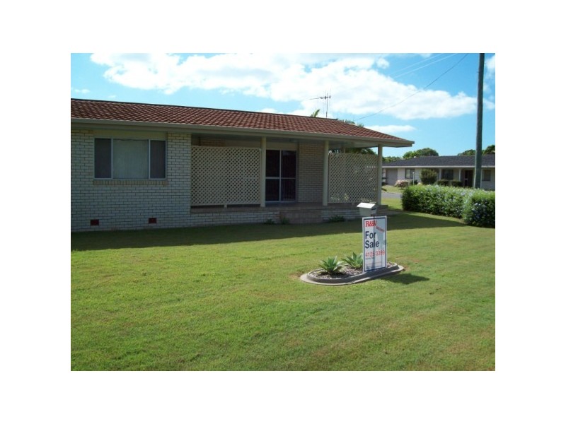 * LONG STREET, Point Vernon QLD 4655