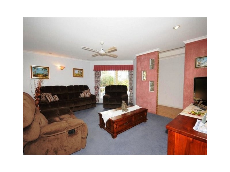 4 STEVENS CLOSE, Kawungan QLD 4655