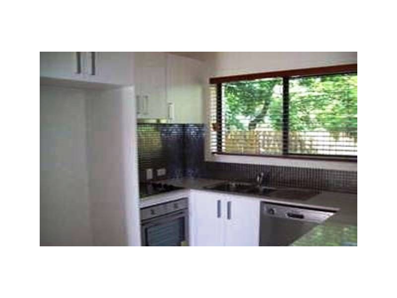 Unit 6/243 TORQUAY TERRACE, Torquay QLD 4655