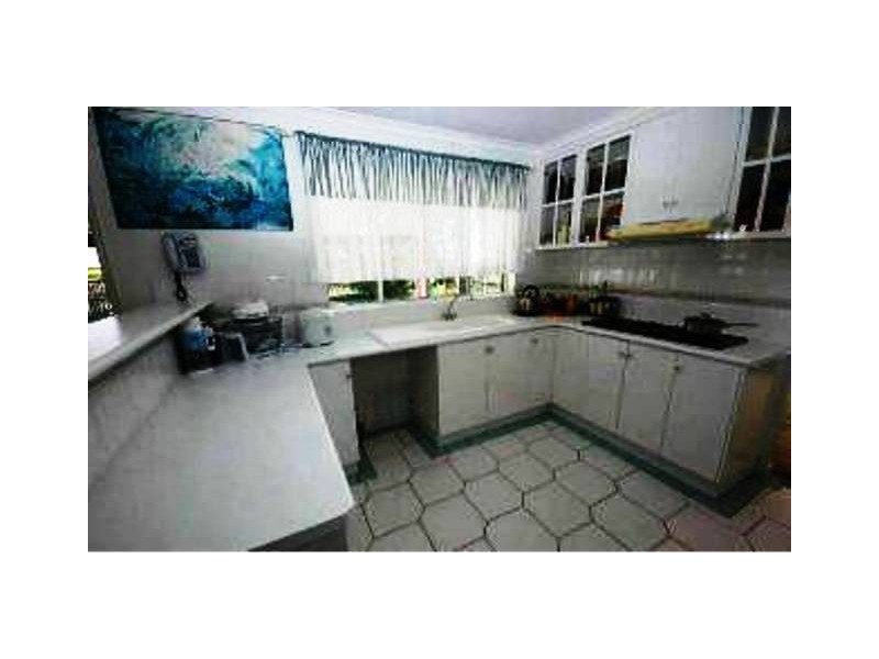 3 STEVENS CLOSE, Kawungan QLD 4655