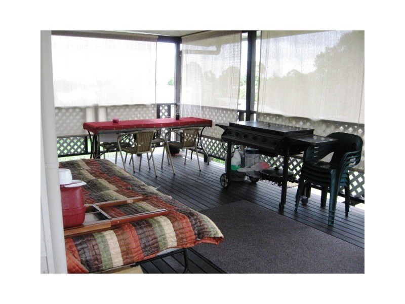 Point Vernon QLD 4655