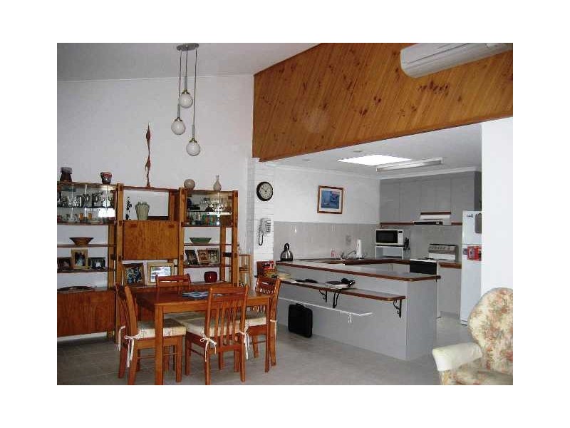 Unit 5/123 Freshwater St, Torquay QLD 4655