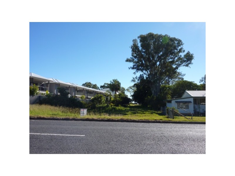 216  CYPRESS ST, Urangan QLD 4655