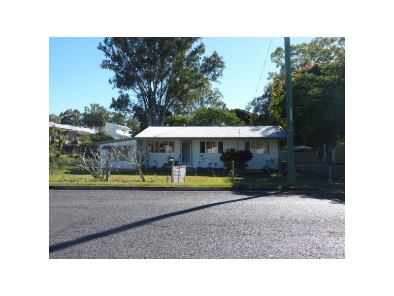 218 CYPRESS ST, Urangan QLD 4655