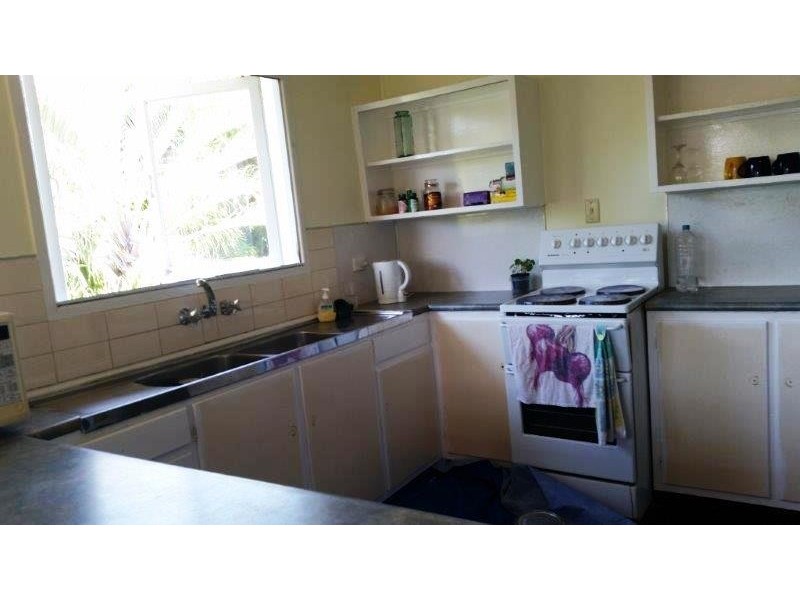 38 ANN ST,, Torquay QLD 4655