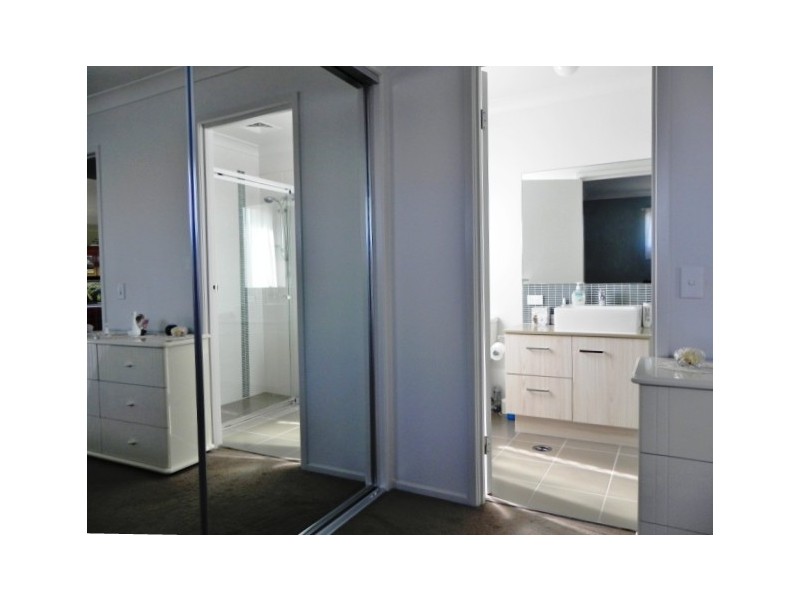 36 ENDEAVOUR WAY, Eli Waters QLD 4655