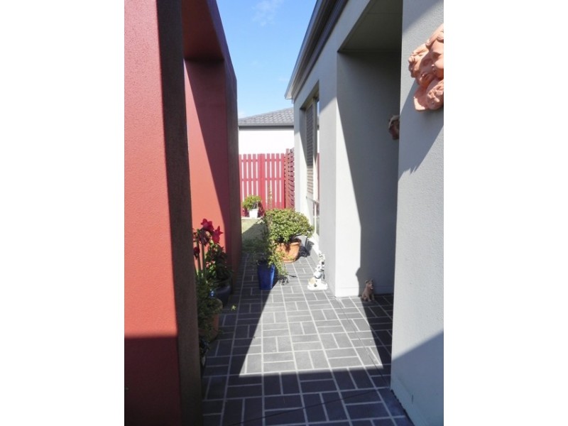 36 ENDEAVOUR WAY, Eli Waters QLD 4655