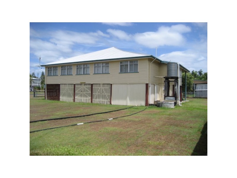 33 Whitley St, Howard QLD 4659