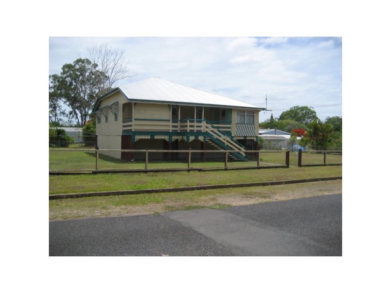 33 Whitley St, Howard QLD 4659