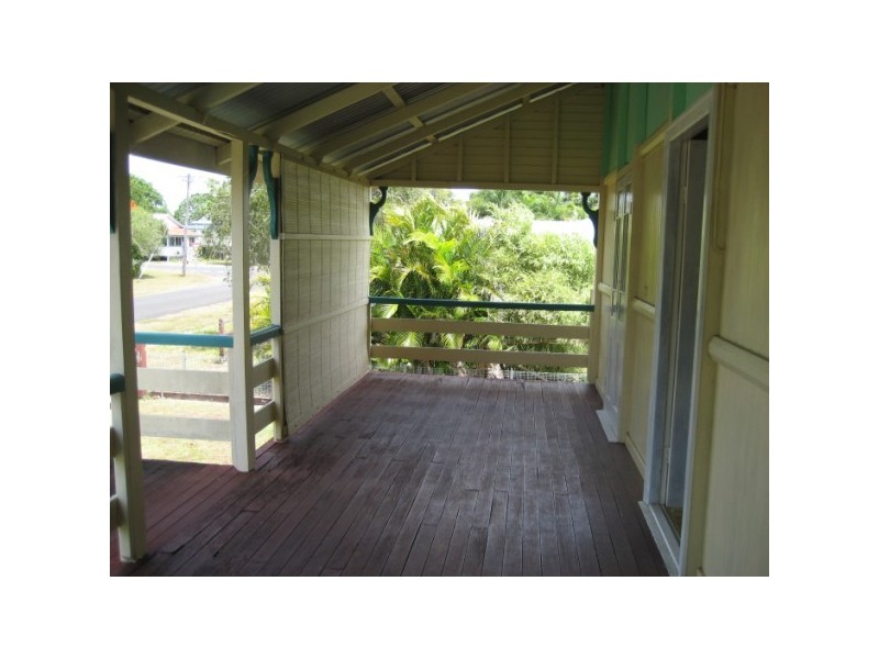 33 Whitley St, Howard QLD 4659