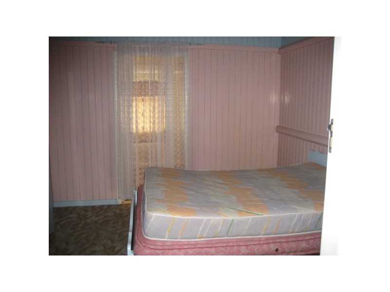 33 Whitley St, Howard QLD 4659