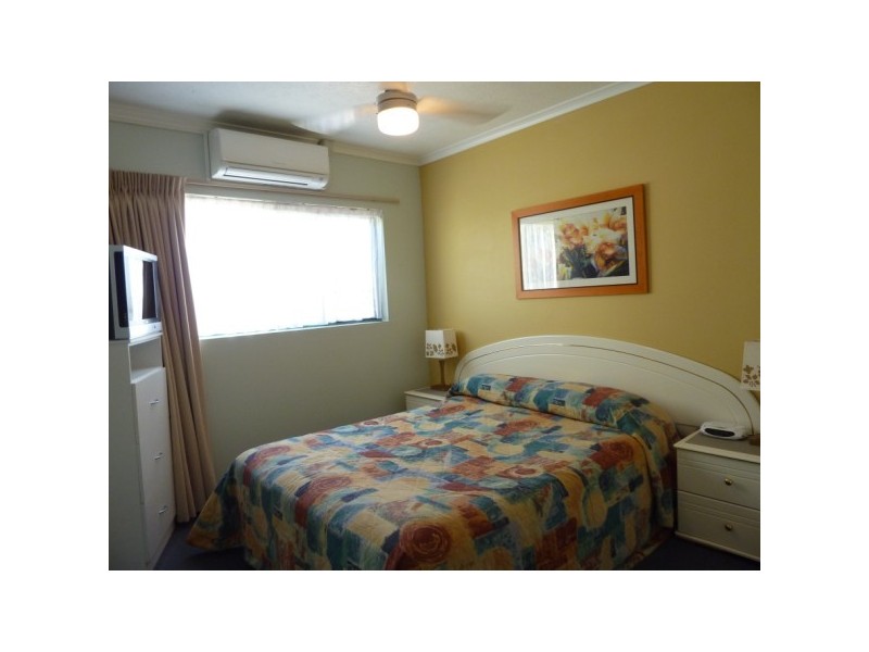 26/465 ESPLANADE, Torquay QLD 4655