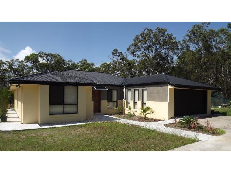 7 Maddever Road, Booral QLD 4655