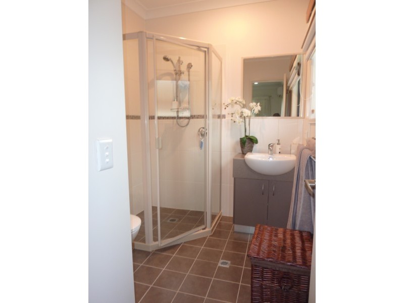170 Burrum Heads Rd, Eli Waters QLD 4655