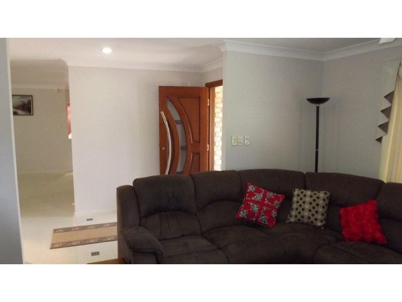 5 Cockatiel Court, Dundowran Beach QLD 4655