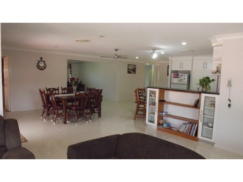 5 Cockatiel Court, Dundowran Beach QLD 4655