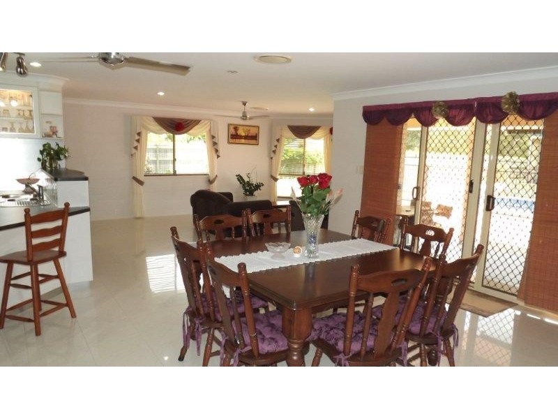 5 Cockatiel Court, Dundowran Beach QLD 4655