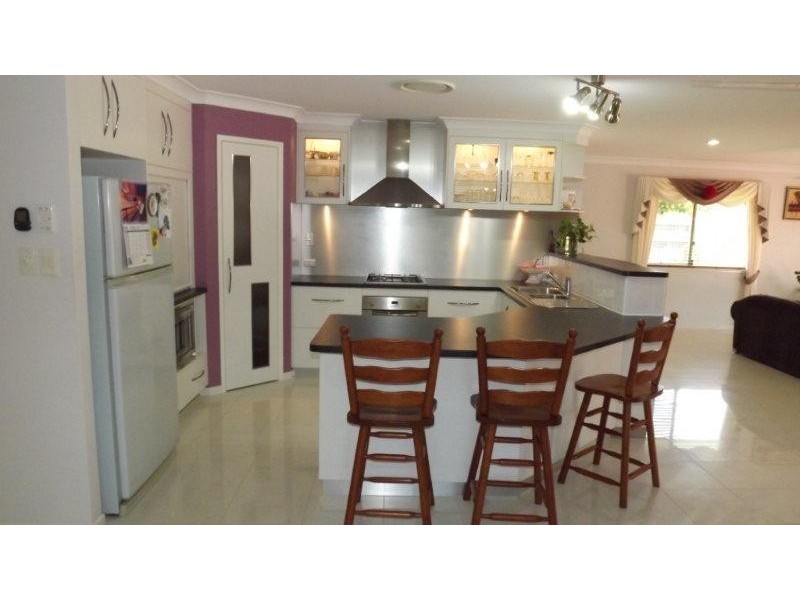 5 Cockatiel Court, Dundowran Beach QLD 4655