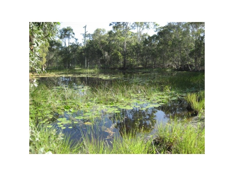 26 SHORE RD, Urangan QLD 4655