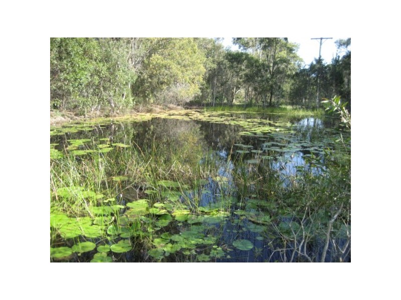 26 SHORE RD, Urangan QLD 4655