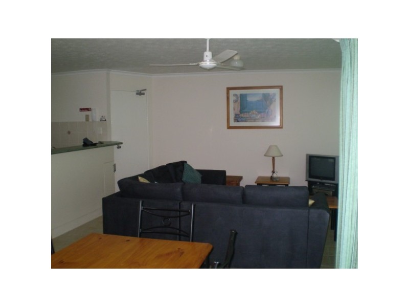 11/407 Esplanade ‘Jade Waters’, Torquay QLD 4655