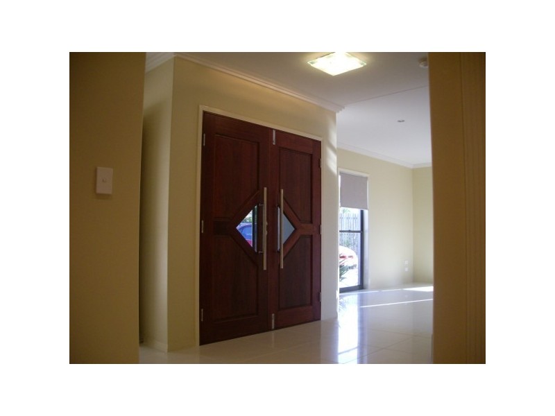 2/40 Victor Drive, Kawungan QLD 4655