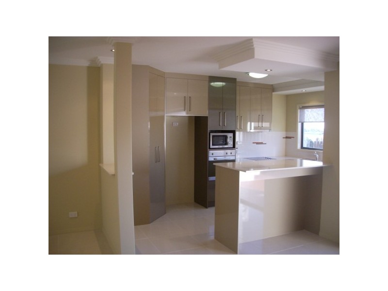 2/40 Victor Drive, Kawungan QLD 4655