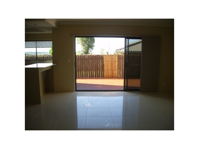 2/40 Victor Drive, Kawungan QLD 4655