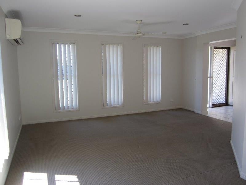 49 Magellan Circuit, Eli Waters QLD 4655