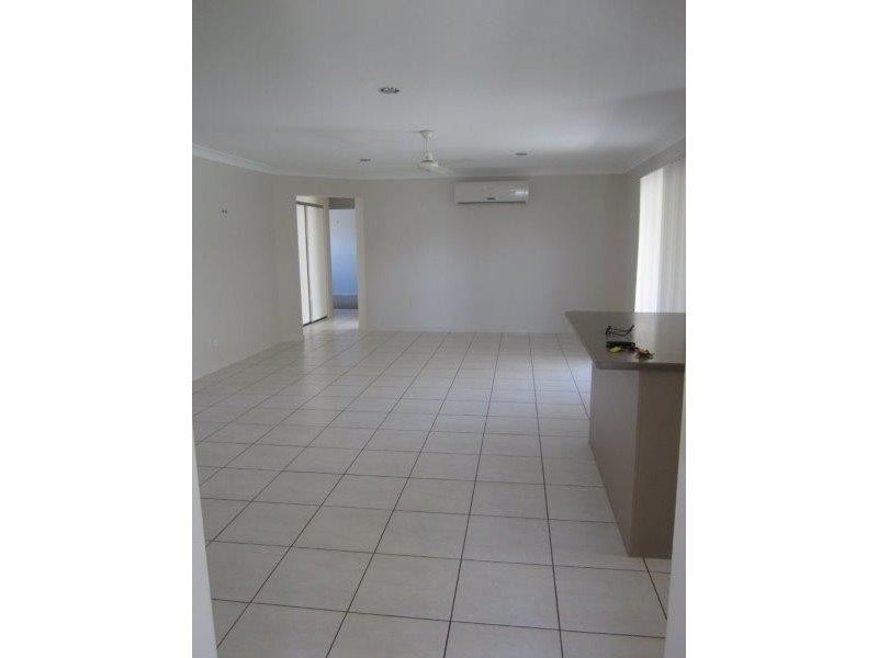 49 Magellan Circuit, Eli Waters QLD 4655