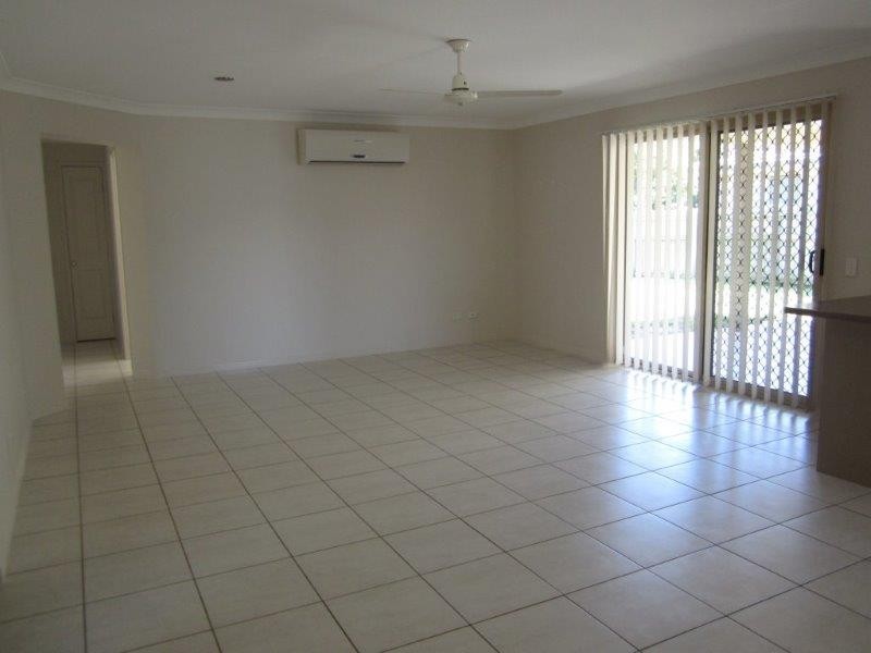 49 Magellan Circuit, Eli Waters QLD 4655