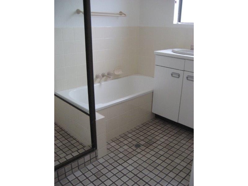 5/66 Freshwater Street, Torquay QLD 4655