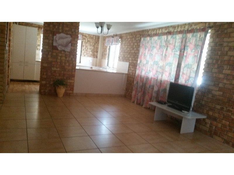 Unit 8 66 Freshwater St, Hervey Bay QLD 4655