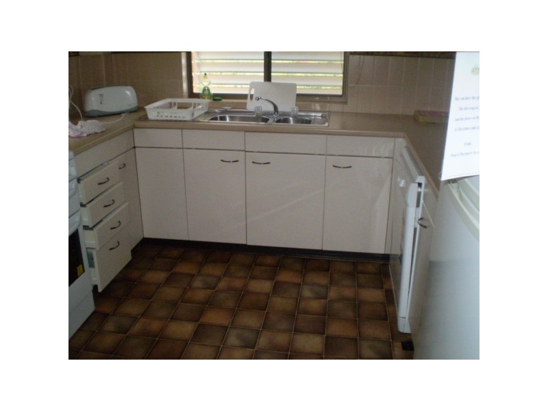 Unit 8 66 Freshwater St, Hervey Bay QLD 4655