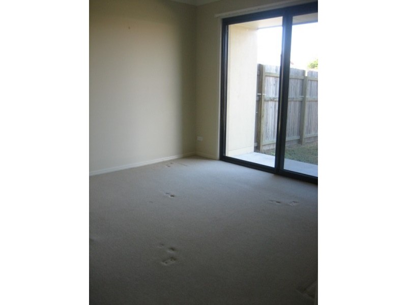 2/62 South Street, Urangan QLD 4655