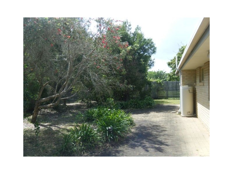 7 Warrego Drive, Point Vernon QLD 4655