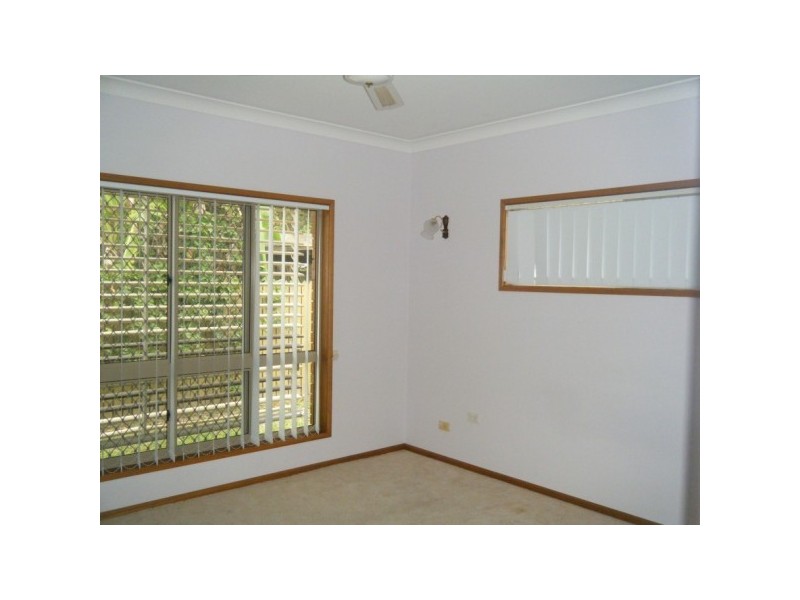 21 Hillcrest Avenue, Scarness QLD 4655