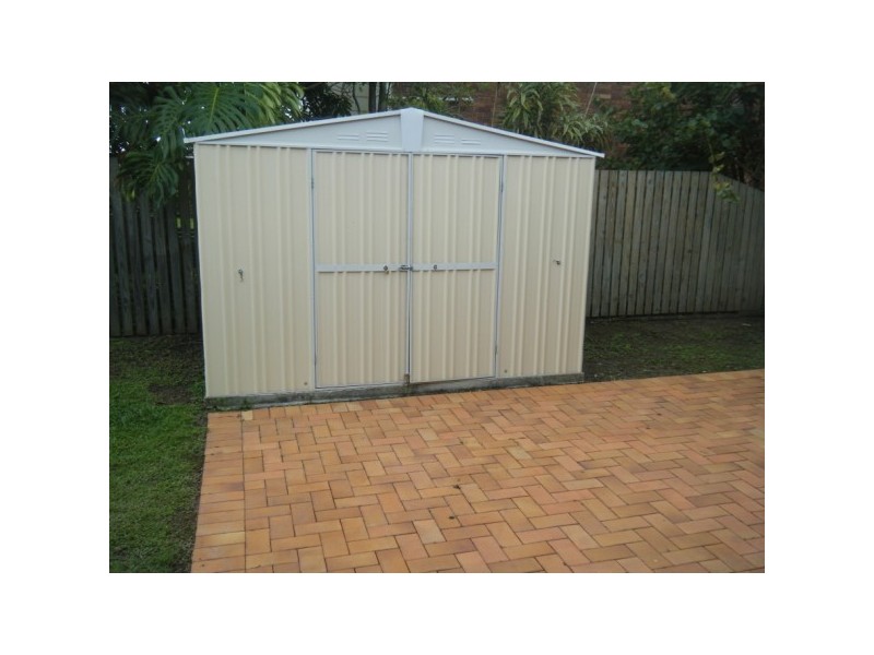 21 Hillcrest Avenue, Scarness QLD 4655