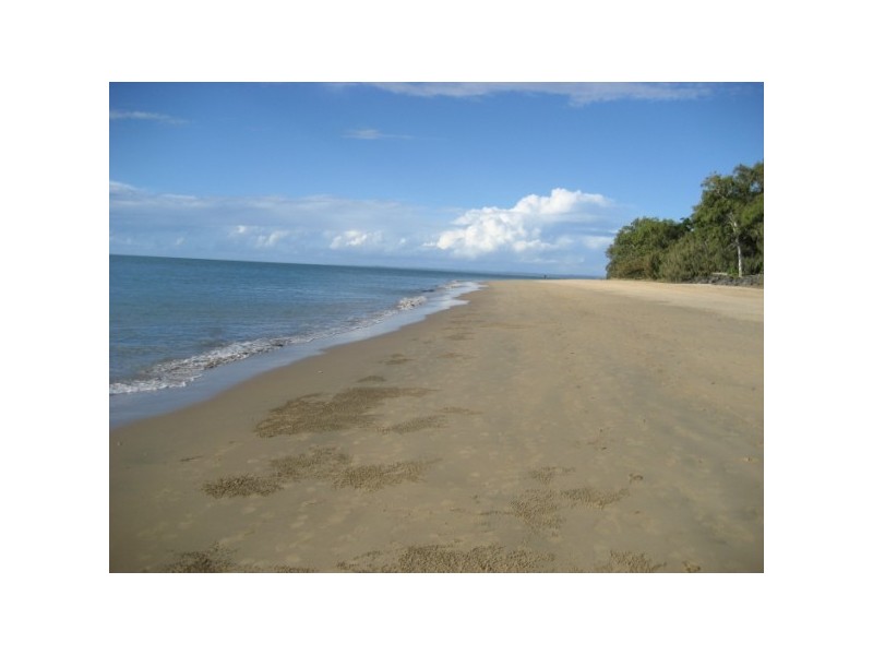 Unit 5 ‘Whitesands’ 454 Esplanade, Torquay QLD 4655