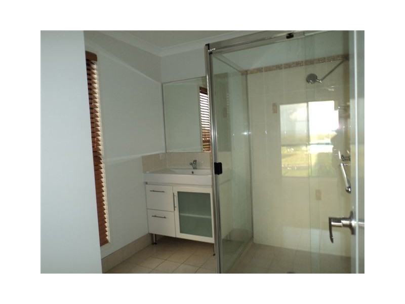10 Woongoolbver Ct, River Heads QLD 4655