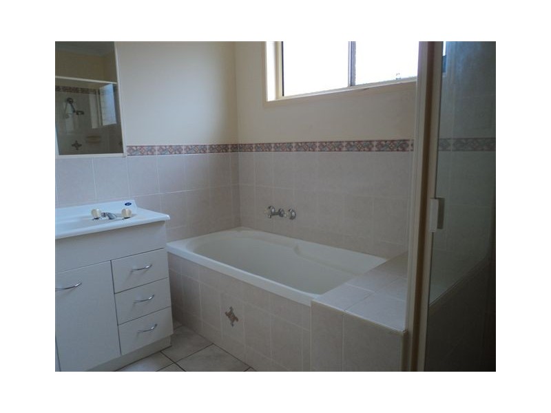 7 Truss Court, Torquay QLD 4655