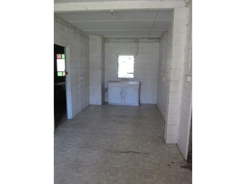 14 Charles Street, Pialba QLD 4655