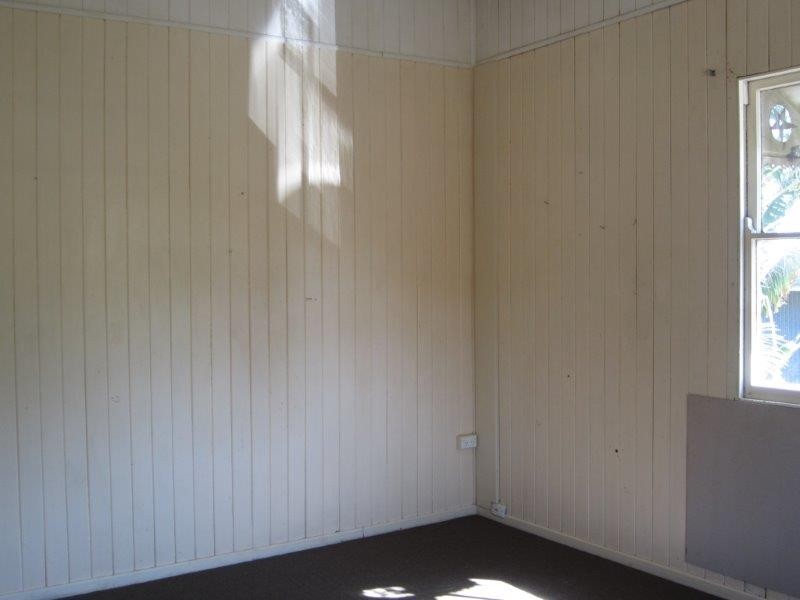 14 Charles Street, Pialba QLD 4655