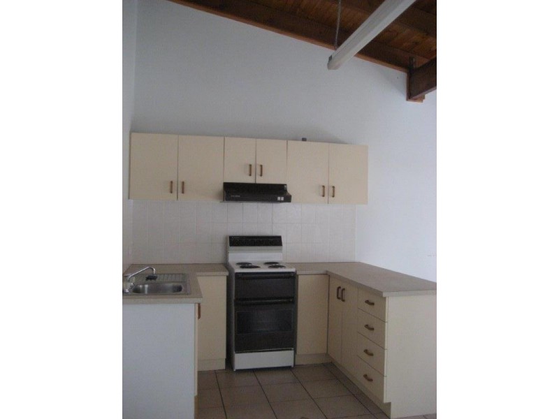 14/4 Pilot Street, Hervey Bay QLD 4655