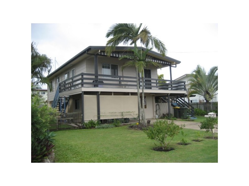 33 MURPHY ST, Point Vernon QLD 4655
