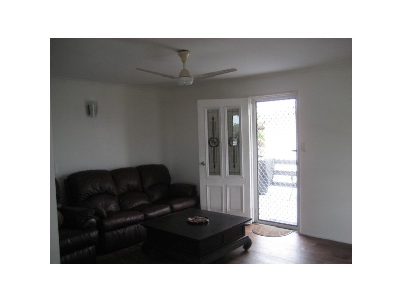 33 MURPHY ST, Point Vernon QLD 4655