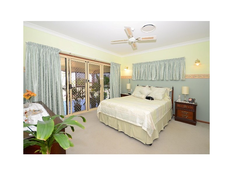 8 HOBERG CRT, Kawungan QLD 4655