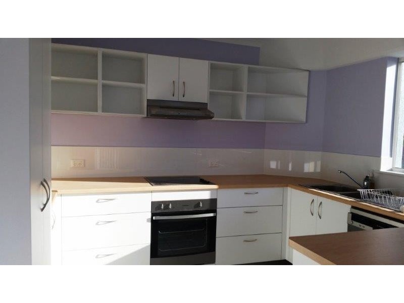 9/458 Esplanade, Torquay QLD 4655