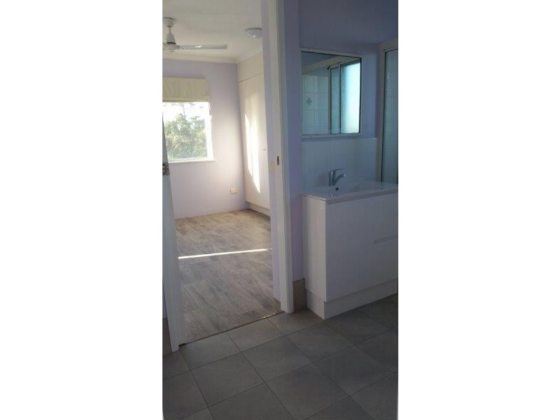 9/458 Esplanade, Torquay QLD 4655