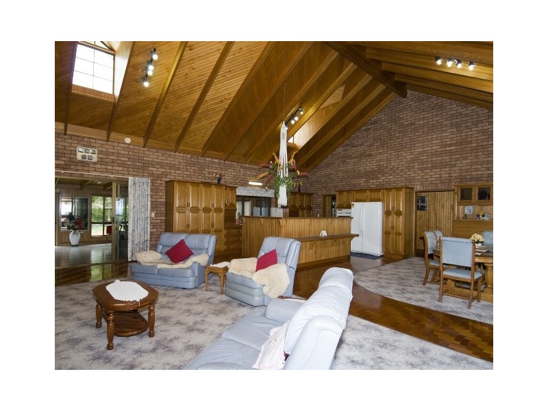 22 Neisler Court, Kawungan QLD 4655